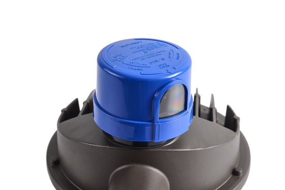 Dämmerung 55W 120V 5000K LED zu Dawn With Photocell